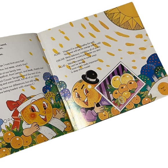 Vintage 80s Meet The Whiffy Wear Gang Scratch & Sniff Book Scented Fruits - Picture 6 of 8